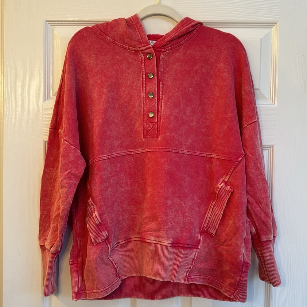 NWOT Red Acid Wash French Terry Pocketed Hoodie Size Medium - Picture 2 of 4